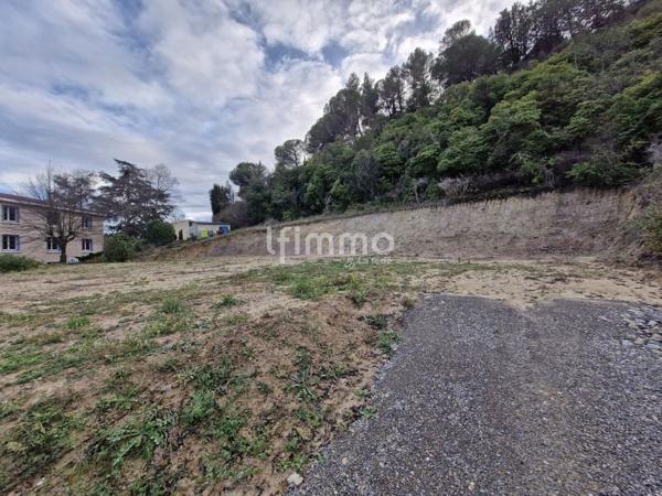 Terrain à bâtir –Limoux – 1 078 m²