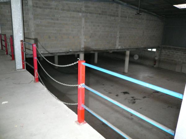 ⚜ A LOUER CHATEAUBERNARD Zone Commercial Local Bureau ⚜