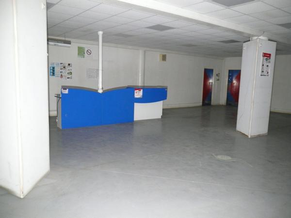 ⚜ A LOUER CHATEAUBERNARD Zone Commercial Local Bureau ⚜