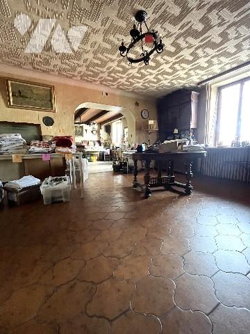 15 Min de LUNEVILLE - Maison d'environ 270m², 6 ch, avec garage attenant (atelier) de plus de 280m²