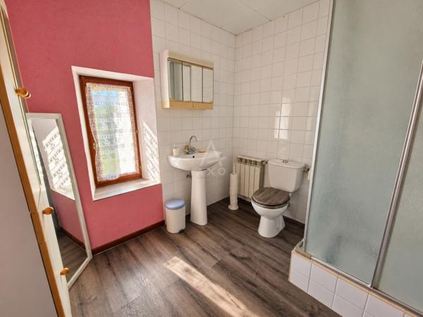 MAISON ANCIENNE 155 M² – 5 CHAMBRES – DÉPENDANCES – TERRAIN DE 2 350 M²