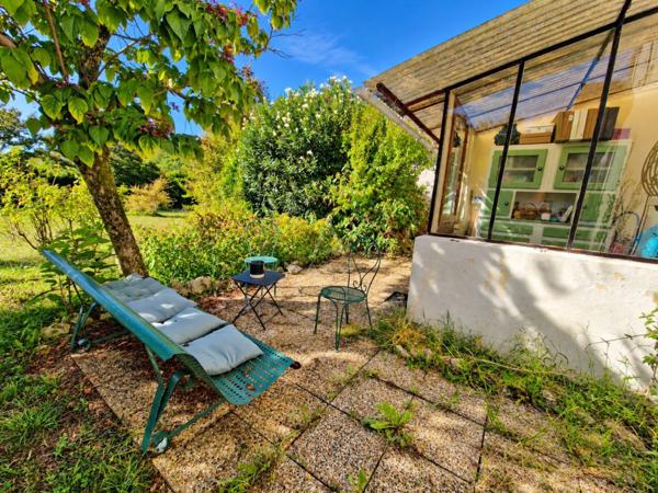 MAISON ANCIENNE 155 M² – 5 CHAMBRES – DÉPENDANCES – TERRAIN DE 2 350 M²