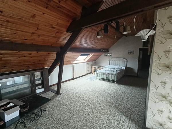 Immeuble à AIX-VILLEMAUR-PALIS, 10160 - 400m²