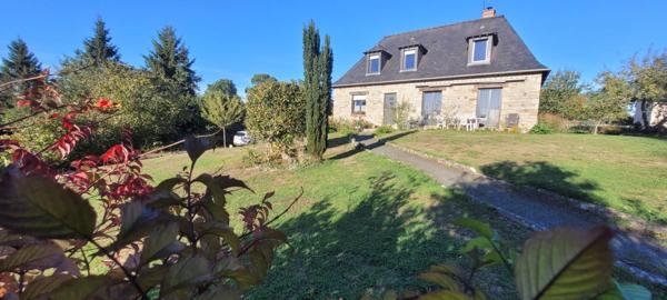 Maison à Domfront en Poiraie, 61700 - 8 pièces 125m²