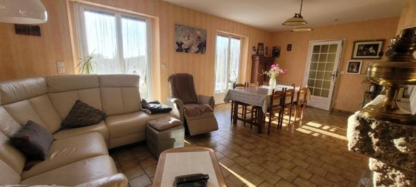 Maison à Domfront en Poiraie, 61700 - 8 pièces 125m²