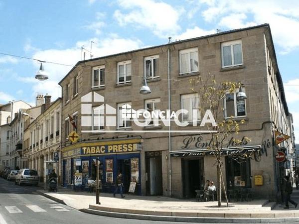 Location Studio 26 m² - 3 PLACE JULES GUESDE Saint-etienne 42100