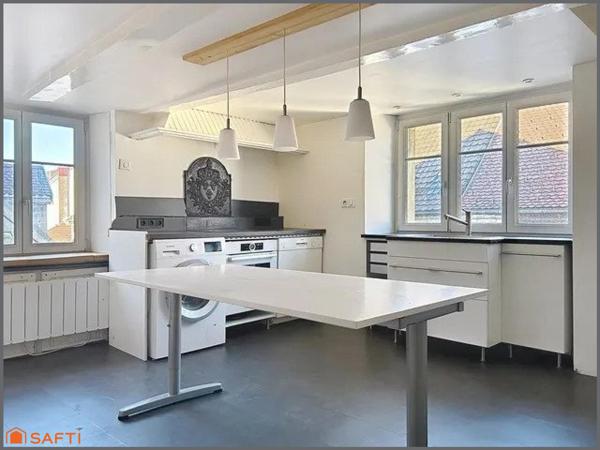 Cachet de l'ancien en coeur centre ville avec vue