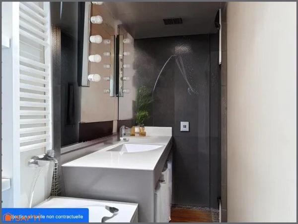 Cachet de l'ancien en coeur centre ville avec vue