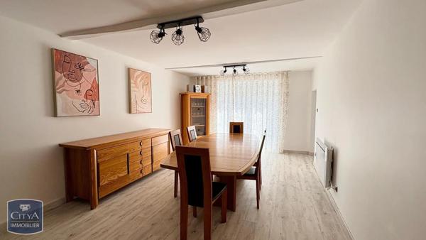 Maison à louer 5 pièces Saint-Marcel-d'Urfé (42430)