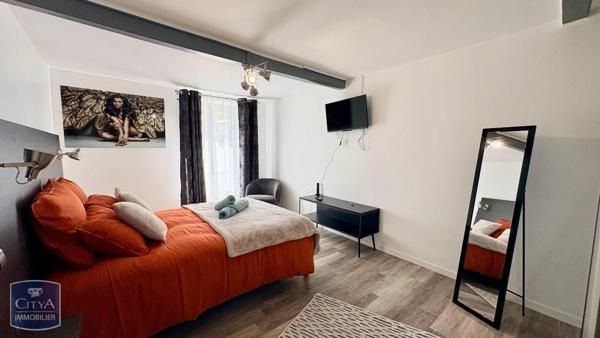 Maison à louer 5 pièces Saint-Marcel-d'Urfé (42430)