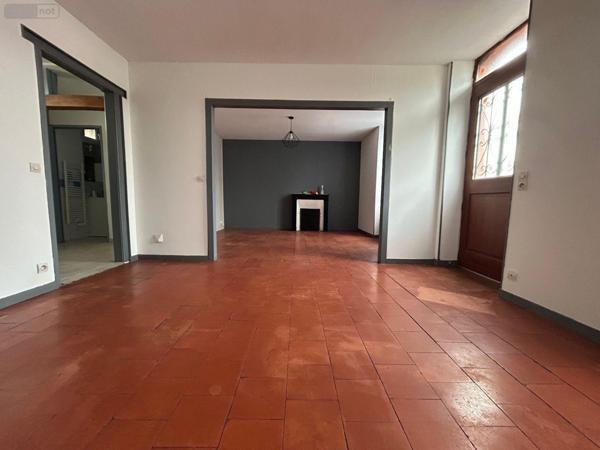 Maison à vendre à Sainte-Jamme-sur-Sarthe dans la Sarthe (72380), ref : SL-72021-489