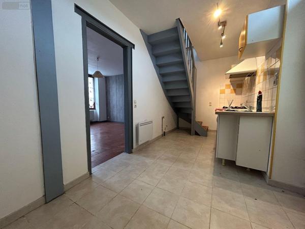 Maison à vendre à Sainte-Jamme-sur-Sarthe dans la Sarthe (72380), ref : SL-72021-489