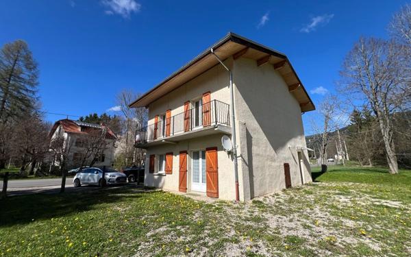 Maison à vendre    4 pièces •  Autrans