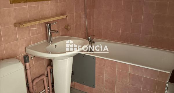 Location Studio 28.03 m² - Annemasse 74100
