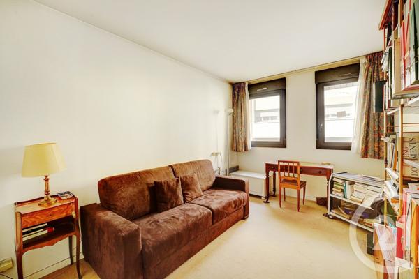 Appartement F2 à vendre  2 pièces - 50,39 m2 PARIS - 75015