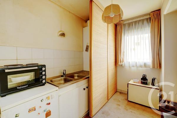 Appartement F2 à vendre  2 pièces - 50,39 m2 PARIS - 75015