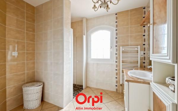 Maison à vendre    6 pièces •  Prémilhat