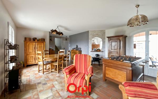 Maison à vendre    6 pièces •  Prémilhat