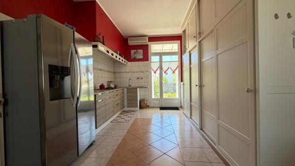 Charmante maison de ville rénovée avec 2 chambres et jardin à Bergerac !