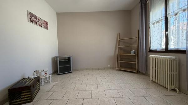 Charmante maison de ville rénovée avec 2 chambres et jardin à Bergerac !