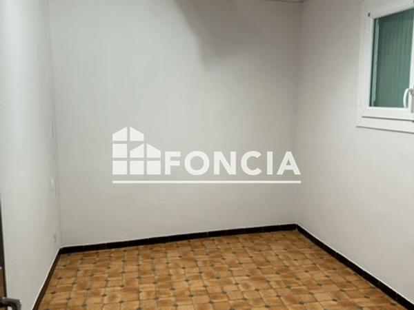 Location Appartement 2 pièces 45 m² - 5 RUE SAINT SEBASTIEN Eyguieres 13430