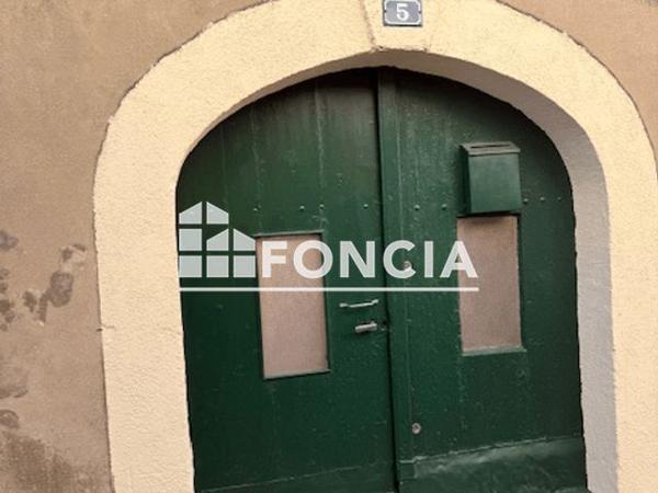 Location Appartement 2 pièces 45 m² - 5 RUE SAINT SEBASTIEN Eyguieres 13430