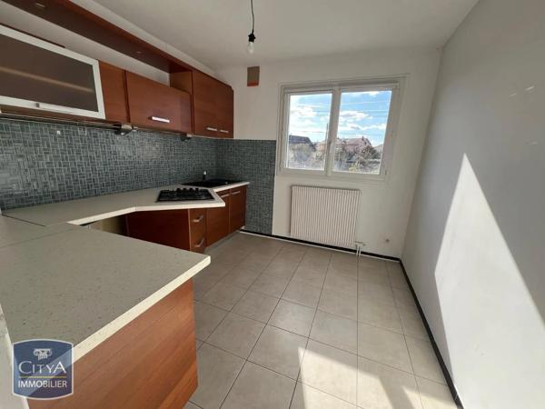 Appartement à louer 3 pièces 72.75m² Issoire (63500)