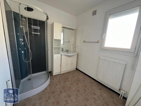 Appartement à louer 3 pièces 72.75m² Issoire (63500)