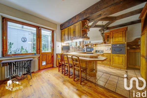 Maison traditionnelle 8 pièces de 198 m² à Fontoy (57650)