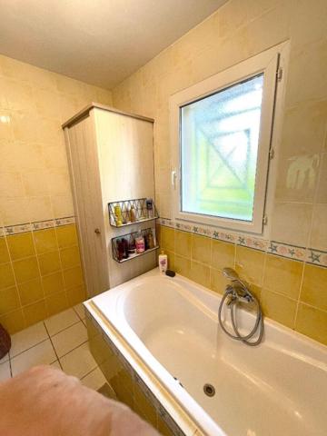 82100, Labastide du Temple. Proche de Montauban .Maison de 120 m², 6 pièces, 3/4 Chambres