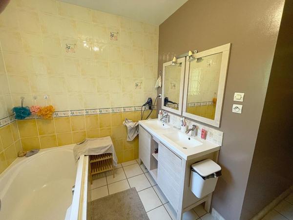 82100, Labastide du Temple. Proche de Montauban .Maison de 120 m², 6 pièces, 3/4 Chambres