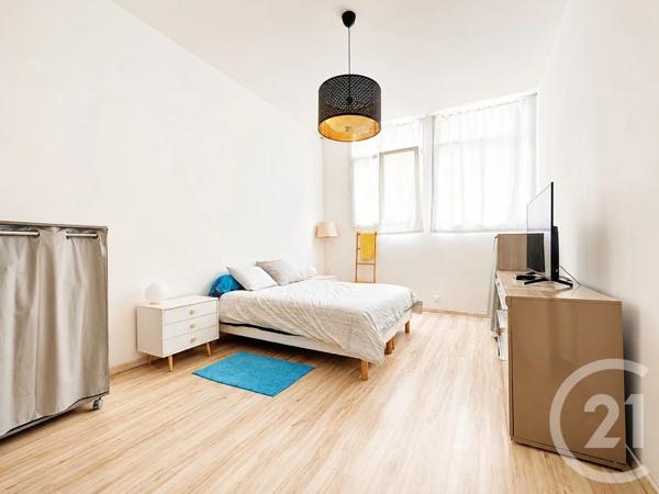 Maison à vendre  6 pièces - 141 m 2   CHATELAUDREN  - 22