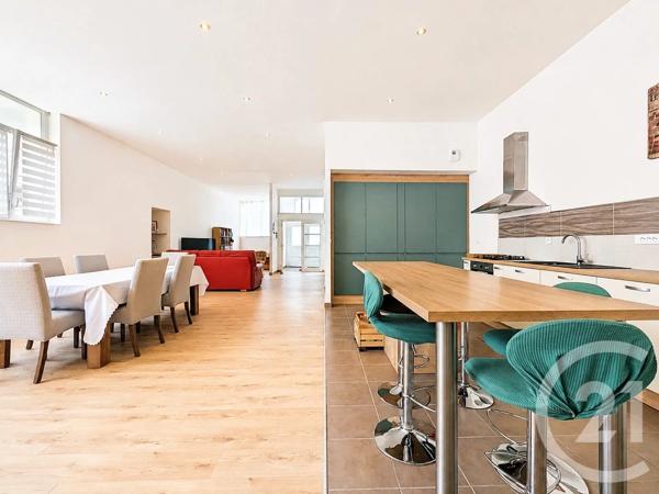 Maison à vendre  6 pièces - 141 m 2   CHATELAUDREN  - 22