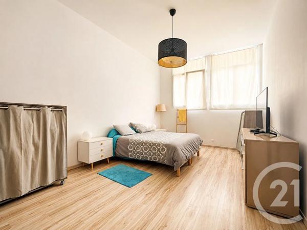 Maison à vendre  6 pièces - 141 m 2   CHATELAUDREN  - 22