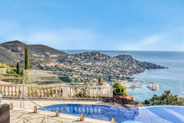 Villa provençale vue mer panoramique - Domaine sécurisé
