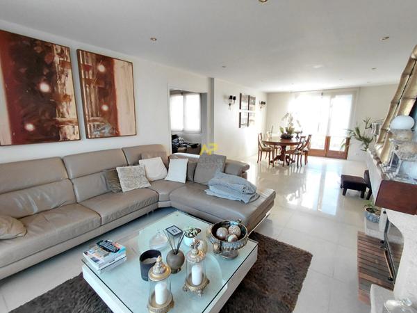 Montigny - 4 CHAMBRES €425 000 ** - Référence 1982