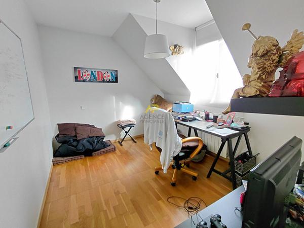 Montigny - 4 CHAMBRES €425 000 ** - Référence 1982