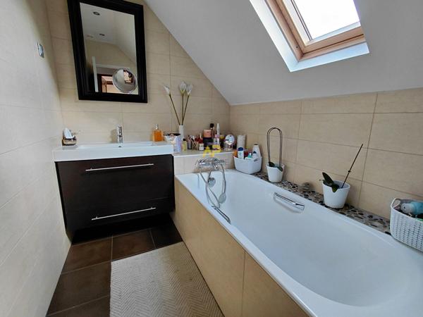 Montigny - 4 CHAMBRES €425 000 ** - Référence 1982