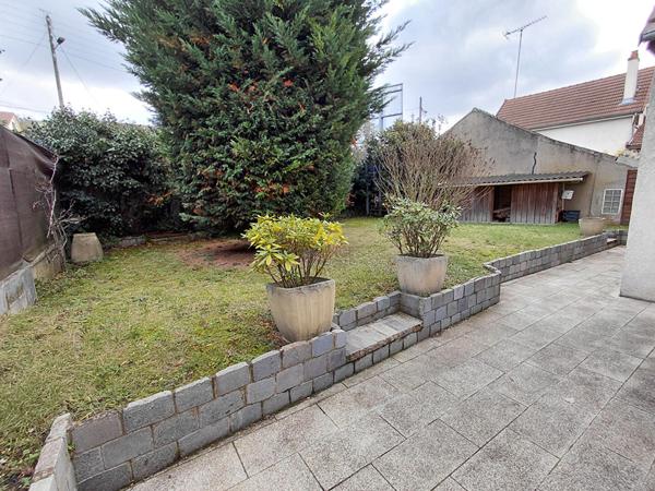 Montigny - 4 CHAMBRES €425 000 ** - Référence 1982