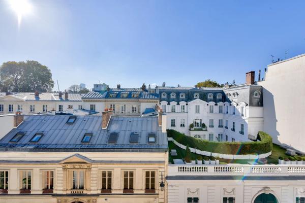 Rue Las Cases - Superbe Appartement avec Vues Exceptionnelles