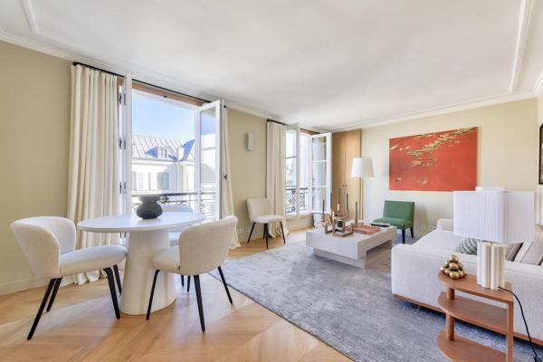 Rue Las Cases - Superbe Appartement avec Vues Exceptionnelles