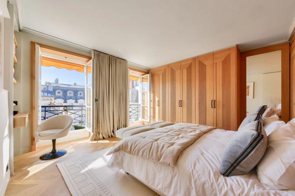Rue Las Cases - Superbe Appartement avec Vues Exceptionnelles