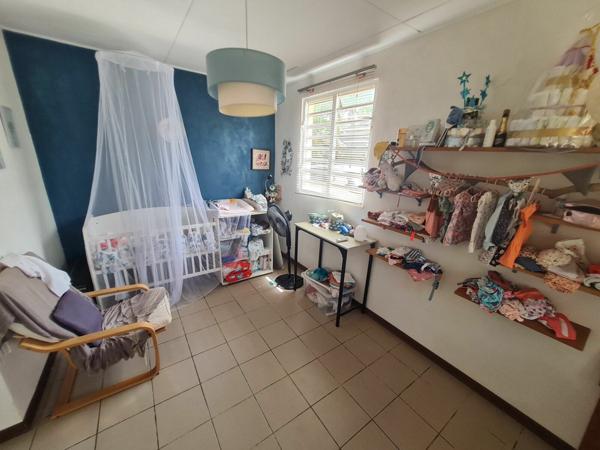 Maison à vendre    5 pièces • 243 m2 Cayenne