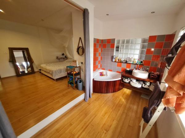 Maison à vendre    5 pièces • 243 m2 Cayenne