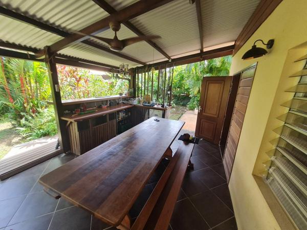 Maison à vendre    5 pièces • 243 m2 Cayenne