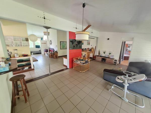 Maison à vendre    5 pièces • 243 m2 Cayenne