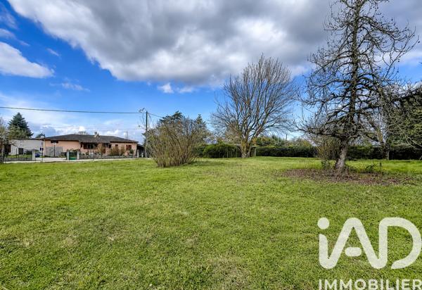 Terrain à vendre 1 025 m² Saint-Étienne-de-Tulmont