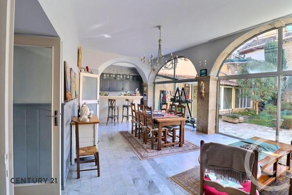 Maison à vendre  11 pièces - 260 m2 CARPENTRAS - 84