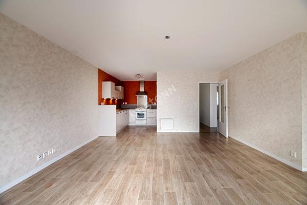 Maison -appartement81,5m2 terrasse/cabanon/parking2