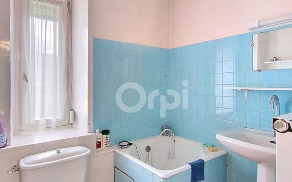 Maison à vendre    7 pièces •  Froncles